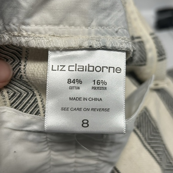 Liz Claiborne cream and black striped womens Shorts - Picture 4 of 4